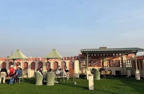 Adarsh Nagar Apartment | Spacious boutique hotel-suites in jaipur city centre with a lovely pool