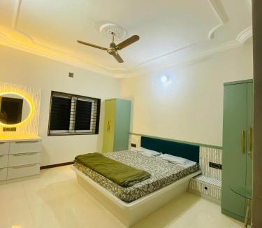 Ahmedabad House | Spacious room with modern touch