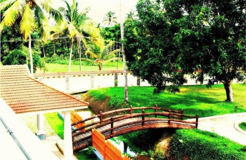 Vaikom House | Spacious & Stylish 5-Bedroom Home