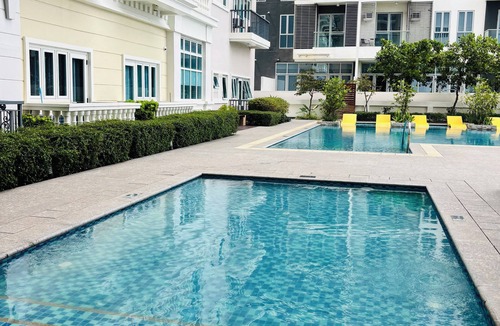 Mandurriao Condo | Spectacular Escape to Relax and Unwind