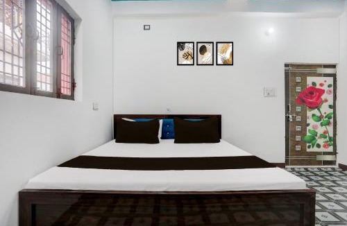 Handia Apartment | SPOT ON Ajay Hotel Phulpur Railway station