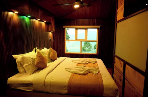 Devikolam Hotel | Spring Muunnar
