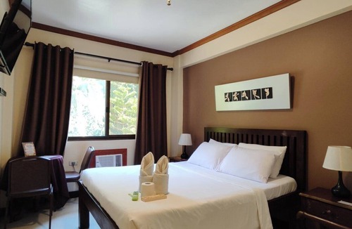 Dasmarinas Hotel | Spring Plaza Hotel
