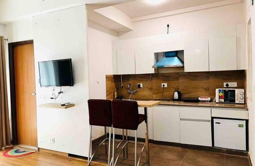 Noida Apartment | Square by Noida Studios