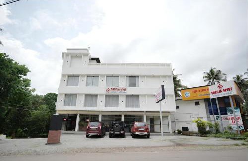 Irinjalakuda Hotel | Sreeja Myst