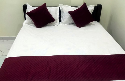 Andipatti Hotel | SRI NAVANEETHA KRISHNA MAHAL & RESIDENCY