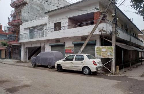 Naini House | Srivastava House