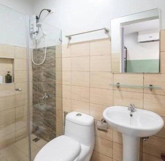Downtown Apartment | St. Marvin Studio Makati M507