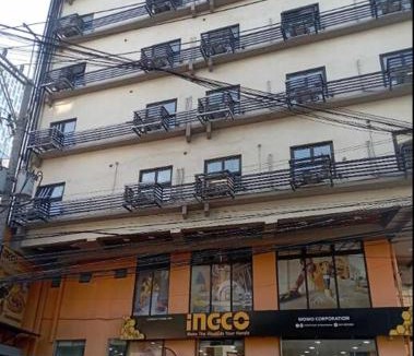 Downtown Apartment | St. Marvin Studio Makati M502