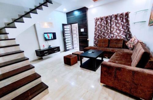 Rau Villa | Staeg Villa in the Center of the City 2BHK