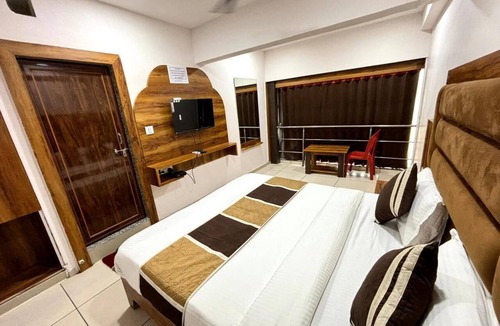 Ahmedabad Hotel | STAR HOTEL