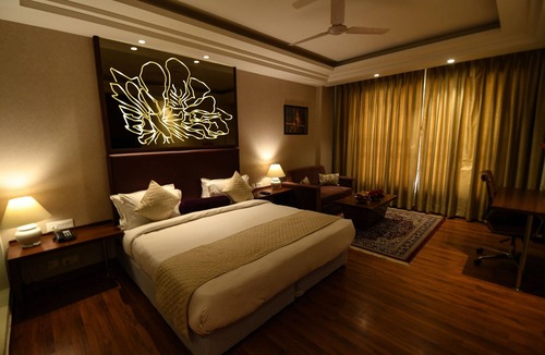 Jaipur Hotel | Stardom Resort