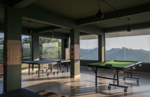 Elappara Villa | StayVista at Ozone Greens view of the unending Slopes and Valleys