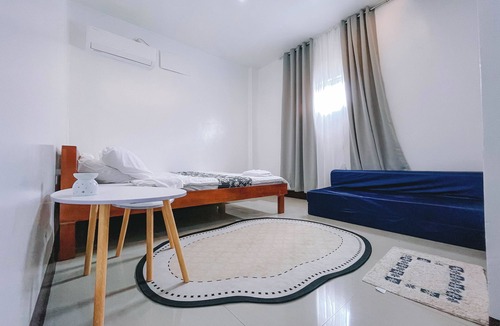Valencia Hotel | Stop-N-Stay Inn