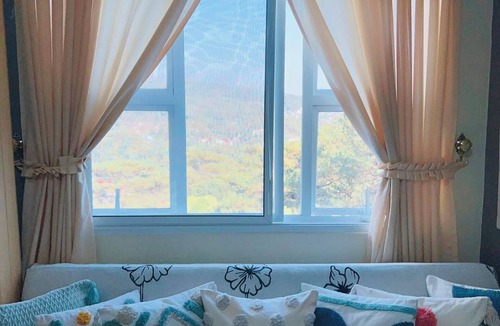 Baguio Apartment | Studio - Sleeps 5 - Parking - Wifi