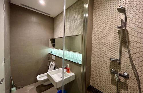 Pudu Apartment | Studio with Amazing KLCC View & Infinity Pool at Lalaport Bukit Bintang