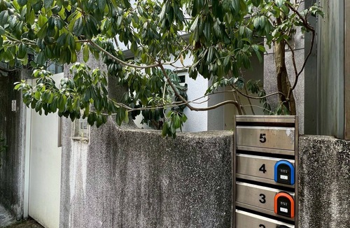 Songshan Apartment | Stylish 4F Large Studio, Taipei, Elevator, AC, 1 unit in a floor, Walk to MRT