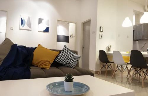 Usj 1 Apartment | Subang City Residence, 8-9 pax with Balcony, Walking Distance to Summit, 5min to Sunway