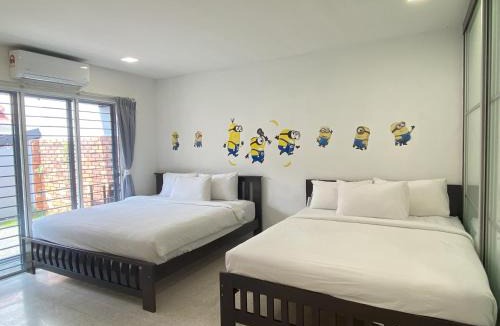 Subang Jaya House | Subang New SemiD near Sunway Lagoon up to 16pax