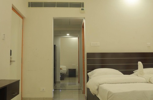 Thirukadaiyur Hotel | Sudeeksha Residency