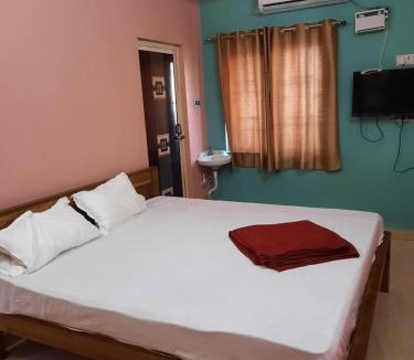 Thirukadaiyur Hotel | sudhara Residecy