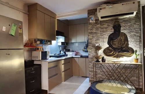 New Delhi Apartment | Sufiyana Plain But Beautiful 3
