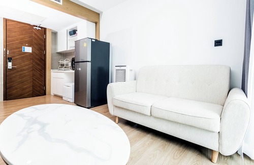 Ban Saiyuan Apartment | Suite Alto 2BR | Family | Pools & Gym| Rawai Beach