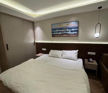 Jaypee Greens Apartment | Sun twilight studio and hotal