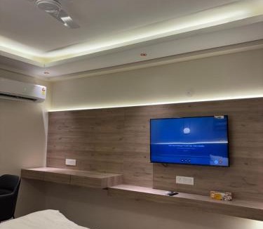 Jaypee Greens Apartment | Sun twilight studio and hotal