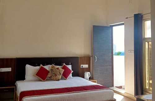 Lansdowne Hotel | Sunny Pines Resort