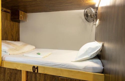 Juhu Hostel | Sunrise Hostel Dormitory
