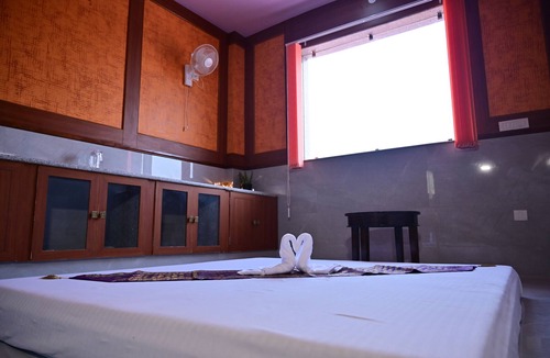 Mahipalpur Resort | Sunrise Resort