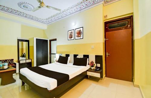 Amer Fort Road Hotel | Super Collection O Ramgarh Mod Near Hawa Mahal Formerly Hotel NG Palace