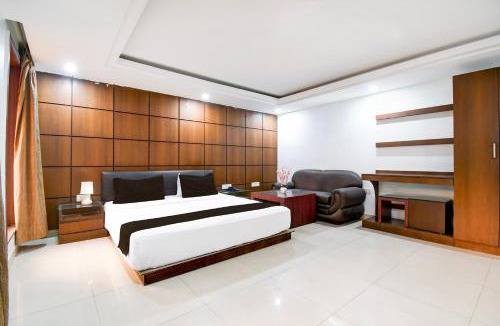 Dhanbad Hotel | Super Collection O Shanti Bhawan Bank More Formerly Madhulika