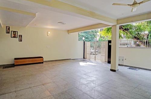 Greater Noida Hotel | Super Hotel O Golden Imperial