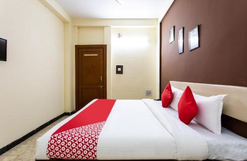 Dewas Hotel | Super Hotel O Santushti