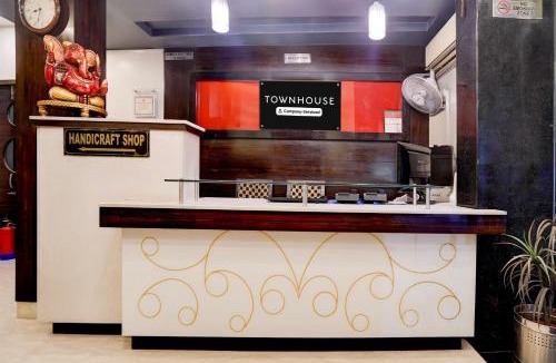 Bani Park Hotel | Super Townhouse Bani Park Formerly Aroma Residency