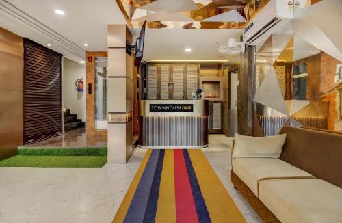 Alambagh Hotel | Super Townhouse Geetraj Near Shalimar Gateway