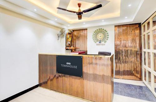 Pashim Vihar Hotel | Super Townhouse Hotel Silver Saffron