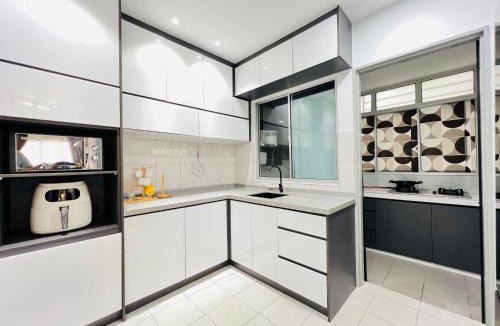 Kampung Pantai Dalam Apartment | Suria Pantai Residency Kuala Lumpur
