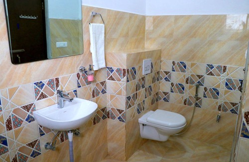 Balrampur Hotel | Surya Hotel