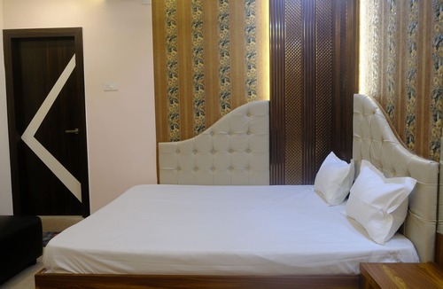 Sahibganj Hotel | SURYA PLAZA