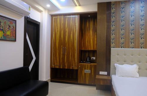 Sahibganj Hotel | SURYA PLAZA