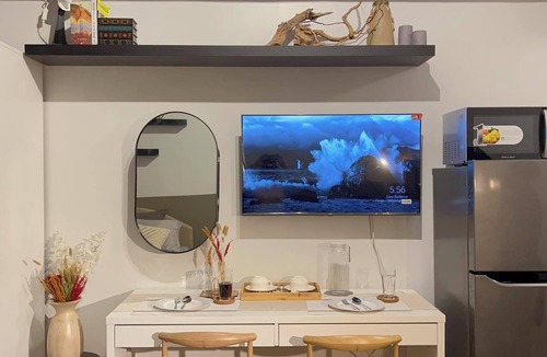 Taguig Condo | Taguig Budget Hotel vibe Airbnb with Resort-like Amenities near BGC and Airport