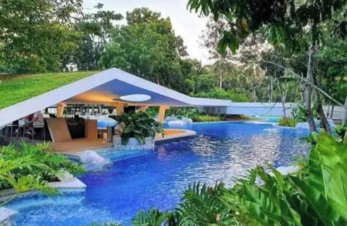 Maribago Condo | Tambuli Beachfront Luxury Studio