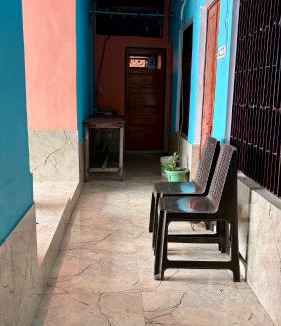 Varanasi Cabin | Tandon Lodge On The Ganga Ghat Homestay