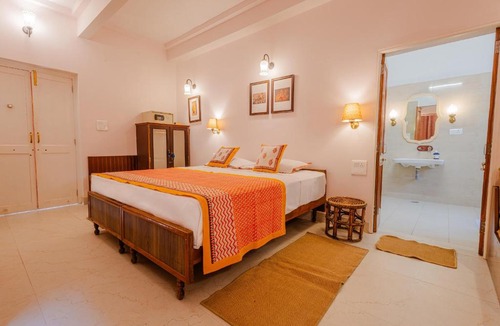 Bani Park Hotel | Tara Niwas