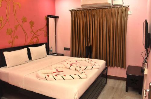 Mayiladuthurai Hotel | Temple stay - Uma Residency and Guest House