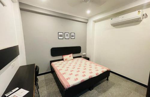 Vidhyadhar Nagar House | Tenants I