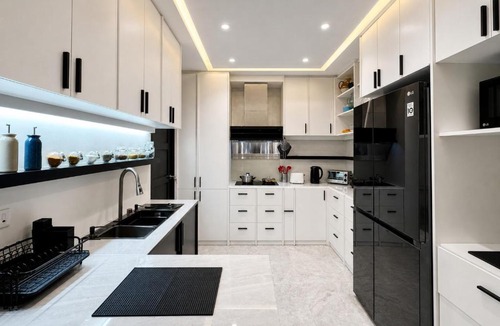Downtown Apartment | The Architect - 3BR in Poblacion, Bar Kitchen, City Views